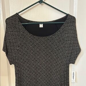 Old Navy Black and Silver Fitted Short Sleeve Blouse